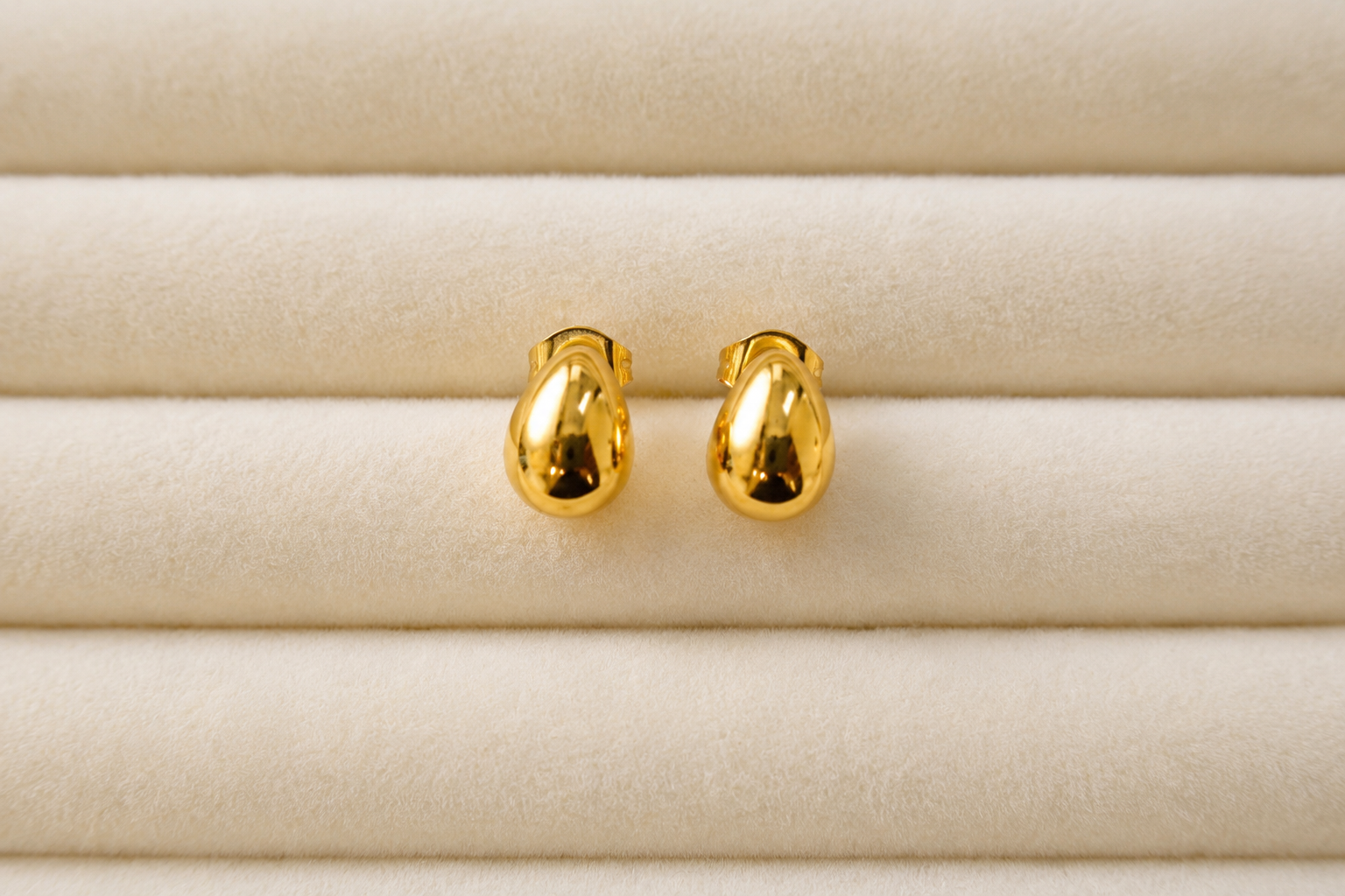 Solea Stud Earrings